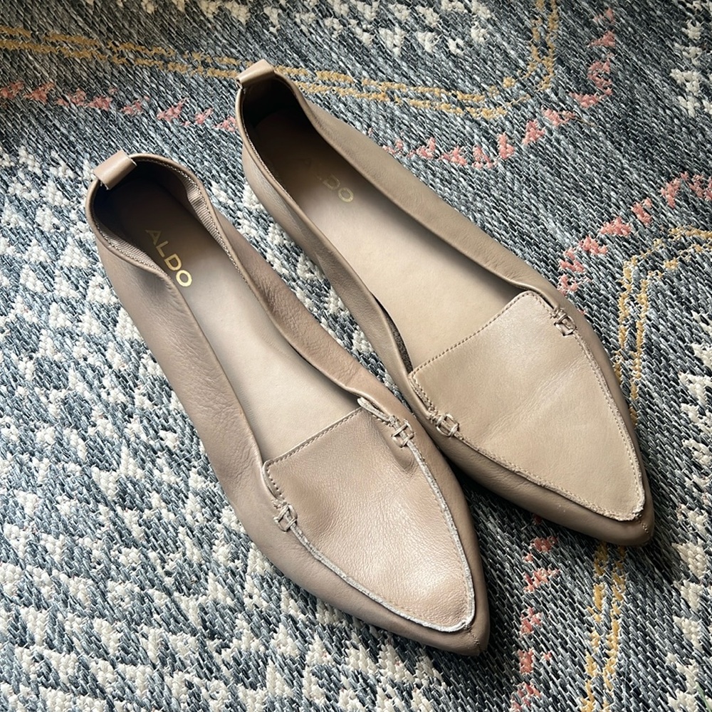 Like new Aldo flats!